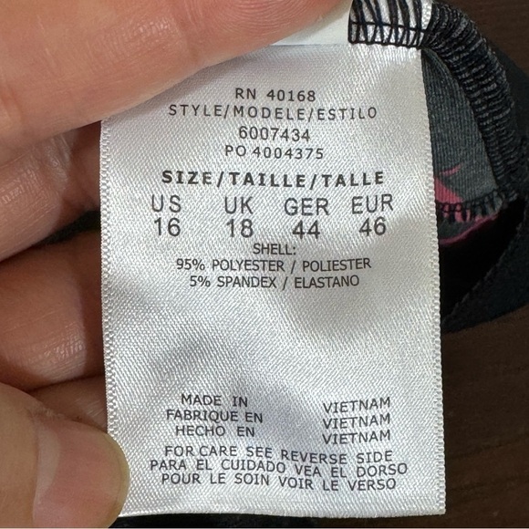 MAGIC SUIT tiered Black and Red Patterned Women's swimsuit Top in size 16 EUC - Picture 10 of 13